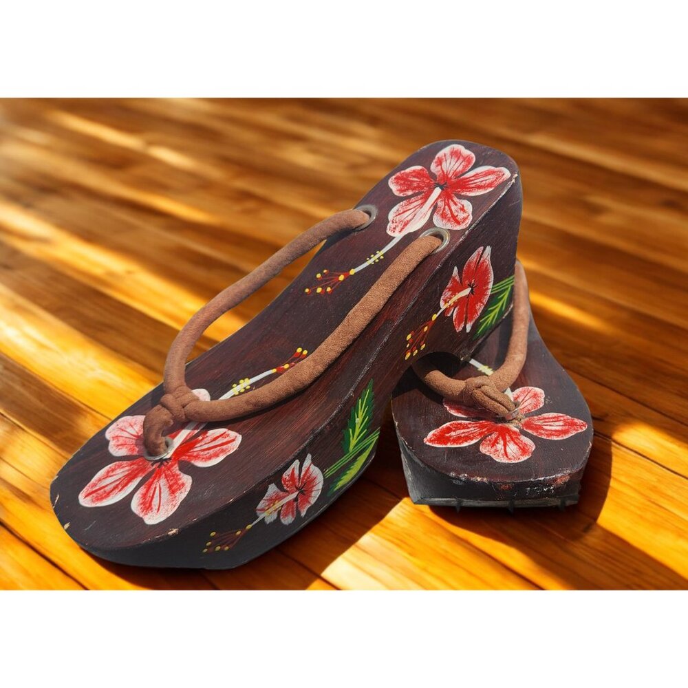 Vintage Fleak Painted Wooden Platform Shoes - Tropical Hibiscus Floral Art - Picture 5 of 7
